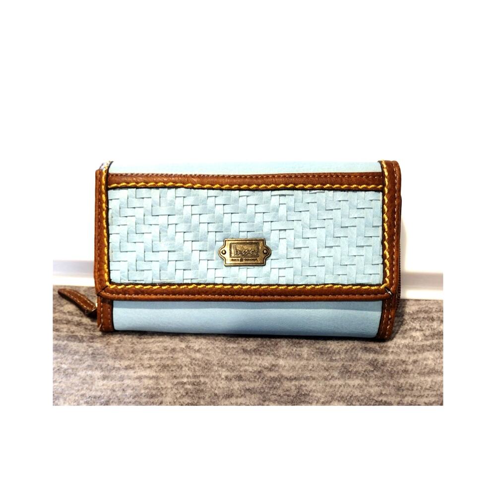 b.o.c. Born Concept Blue Basketweave Zip Snap Tri-fold Clutch Wallet NWOT Boho